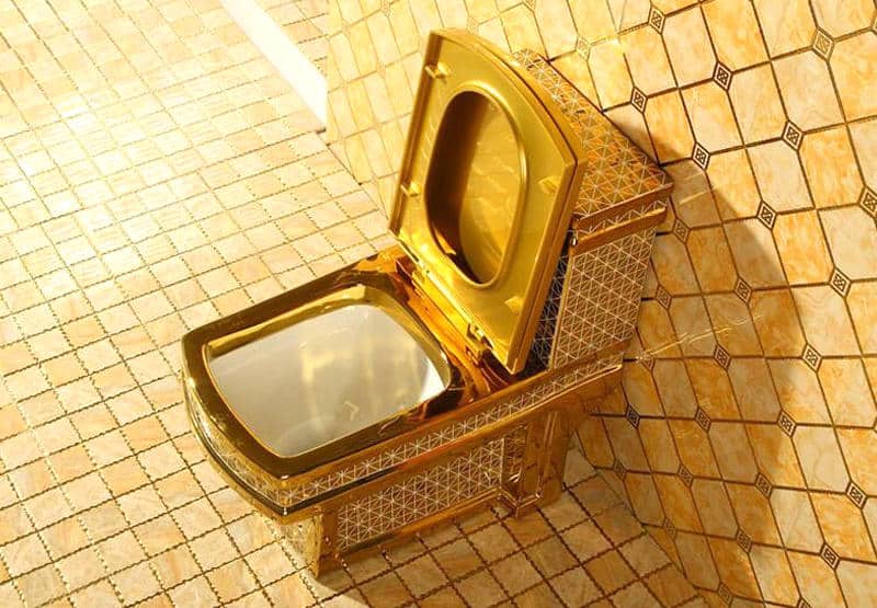 Royal Gold Toilet With Diamonds Pattern  -  Gold Toilets