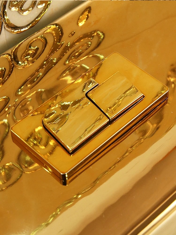 Oval Shaped Plain Gold Toilet  -  Gold Toilets